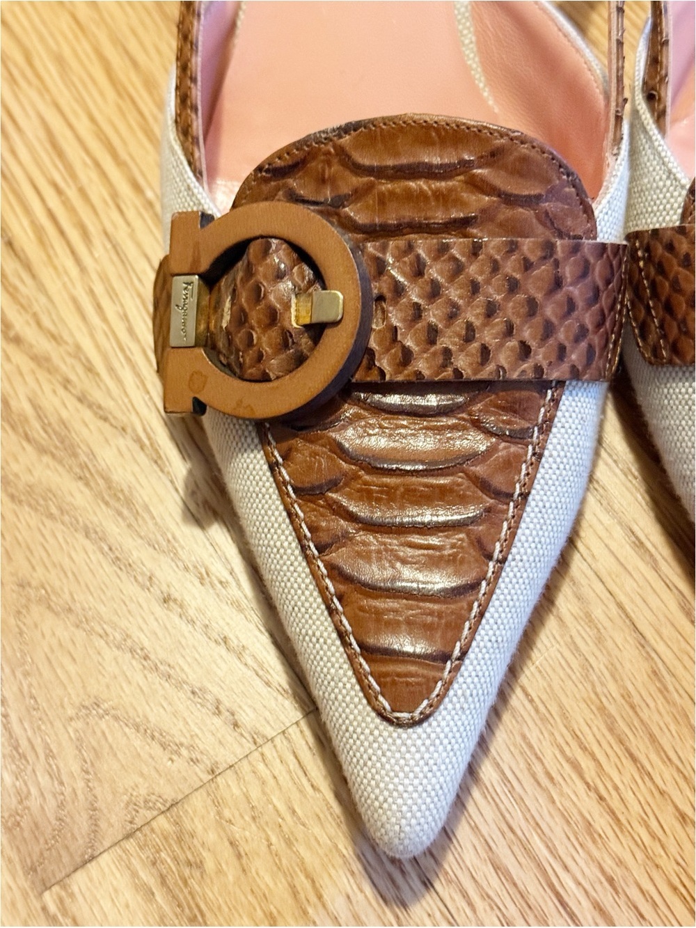 Salvatore Ferragamo Gancini Canvas & Python Slingback Pumps Made in Italy 9.5 - Picture 3 of 9